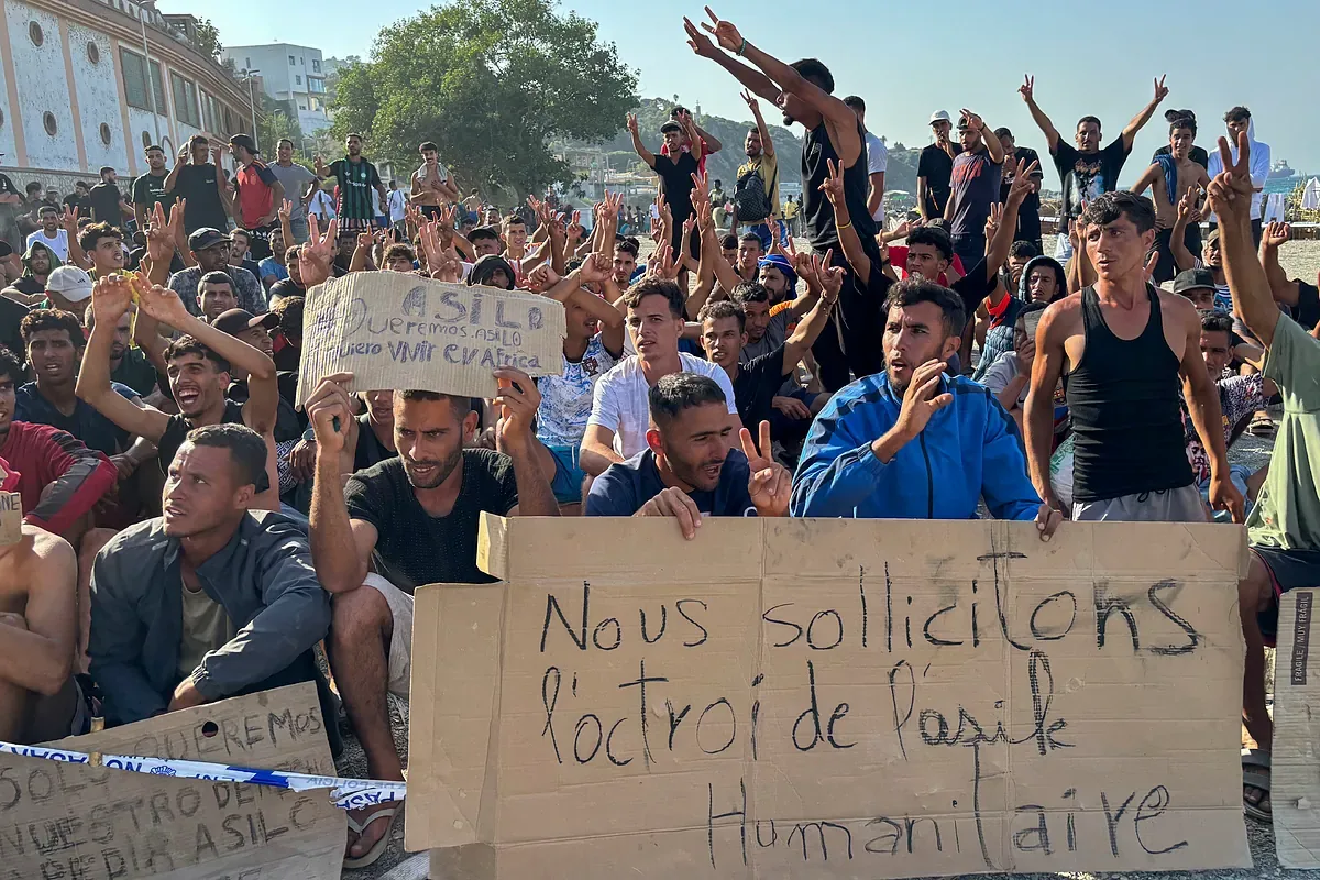Europe pressures Spain to return migrant minors in Ceuta for being "covered by EU Law"