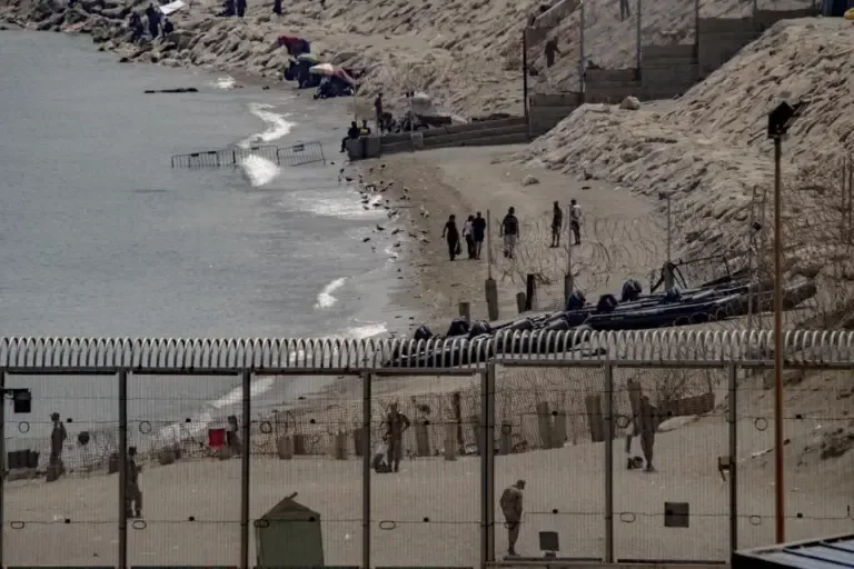 Concertinas installed on the border between the autonomous city and Morocco.