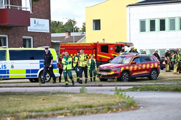 At least one dead and multiple injured in a school in Sweden due to a sword attack just after the summer holidays