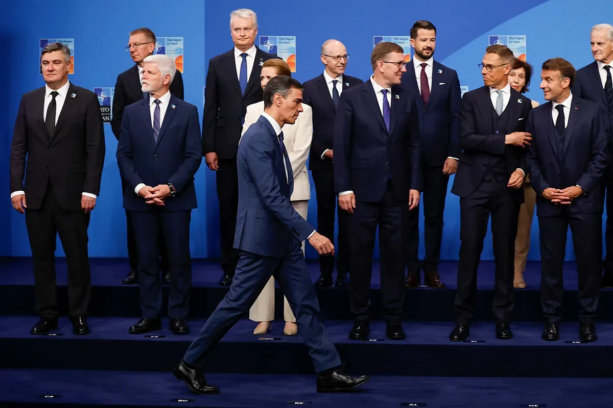 The great scoreboard of Sánchez's contradictions: record military spending, but at war with Trump