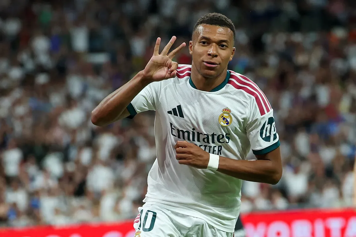 Mourinho's Madrid shows its firepower and routs Real Sociedad with a hat-trick from Mbappé
