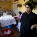 The 400 children of Sabah in Ceuta: the businesswoman gives bread, clothes, and hygiene in her home 14 hours a day