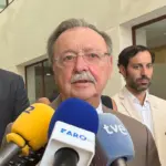 The president of Ceuta calls for the creation of a "space" where up to 11,000 migrants who may remain in the city can be "kept confined"