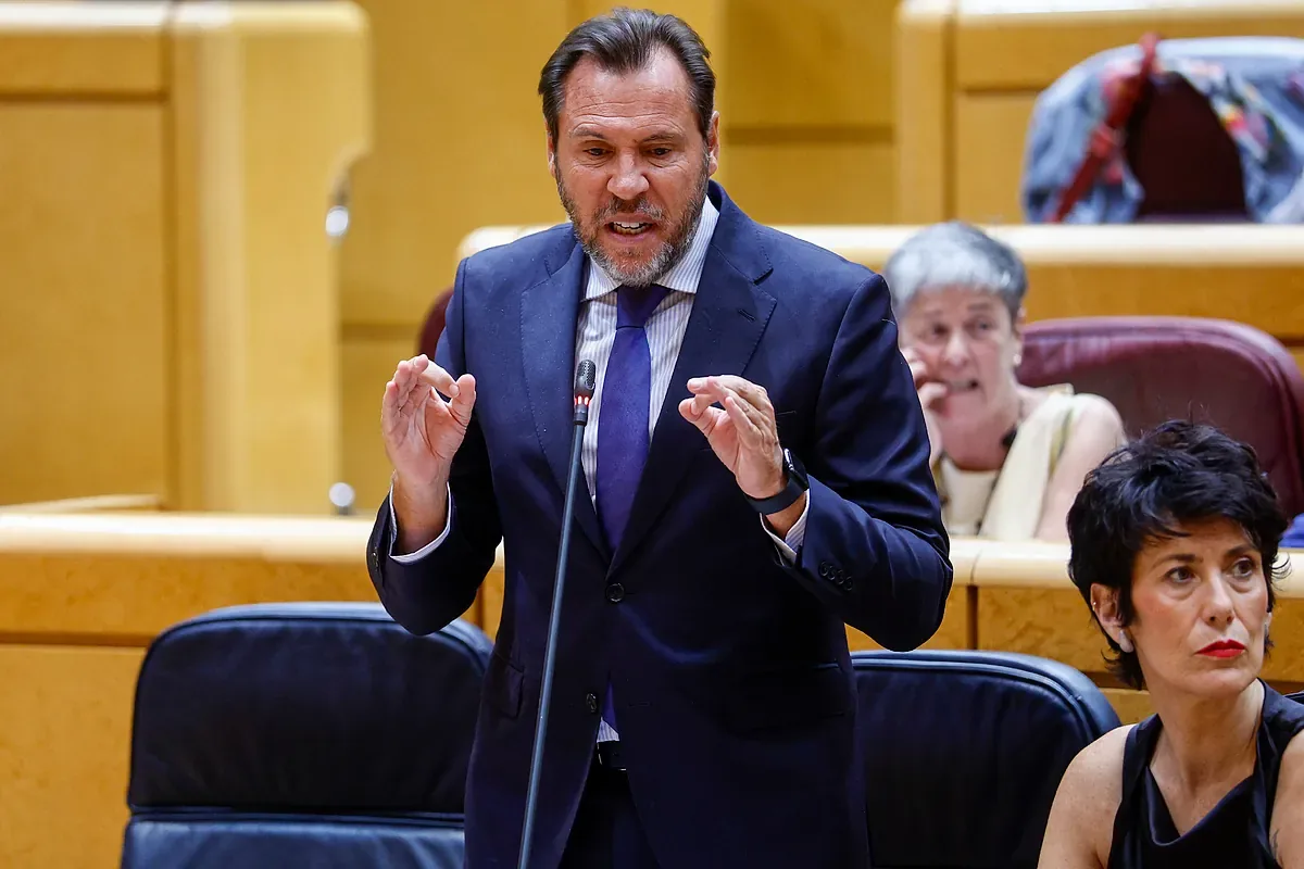 Puente lashes out against the PP's reproaches over the migration crisis in Ceuta, accusing Vivas of "permanent disloyalty"