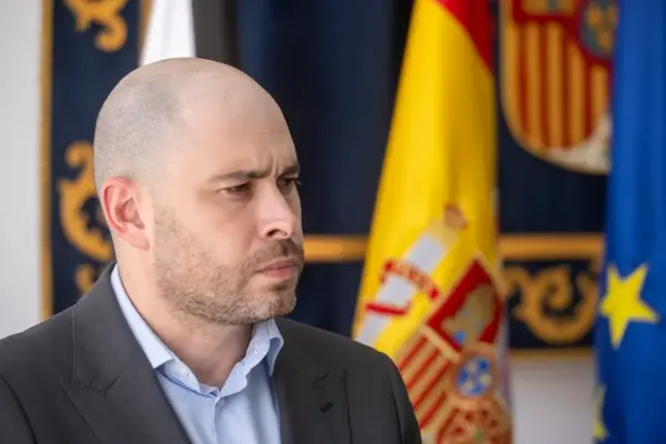 The most targeted politician in Ceuta as Sánchez's lightning rod: "Triano has been shot"