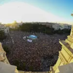 Those from Cibeles and 20,000 more