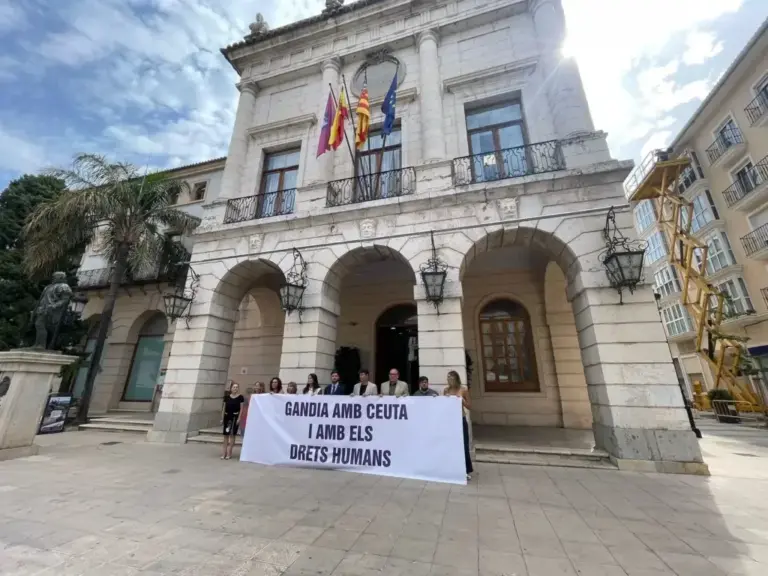 Crisis in Ceuta, latest live updates | The mayor of Mérida, from the PSOE, demands the Government "defense of the territorial sovereignty of Ceuta"