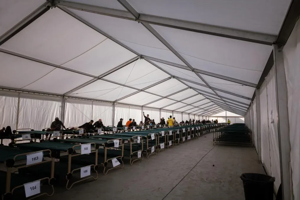 The National Court requests the Government for the files of the immigrant camp at the port of Ceuta after admitting the appeal of the SUP