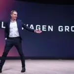 Volkswagen surprises with a quick agreement and approves an additional adjustment of 50,000 jobs that leaves four German factories and Seat's future up in the air