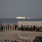 The Government takes control of the Port of Ceuta to accommodate migrants