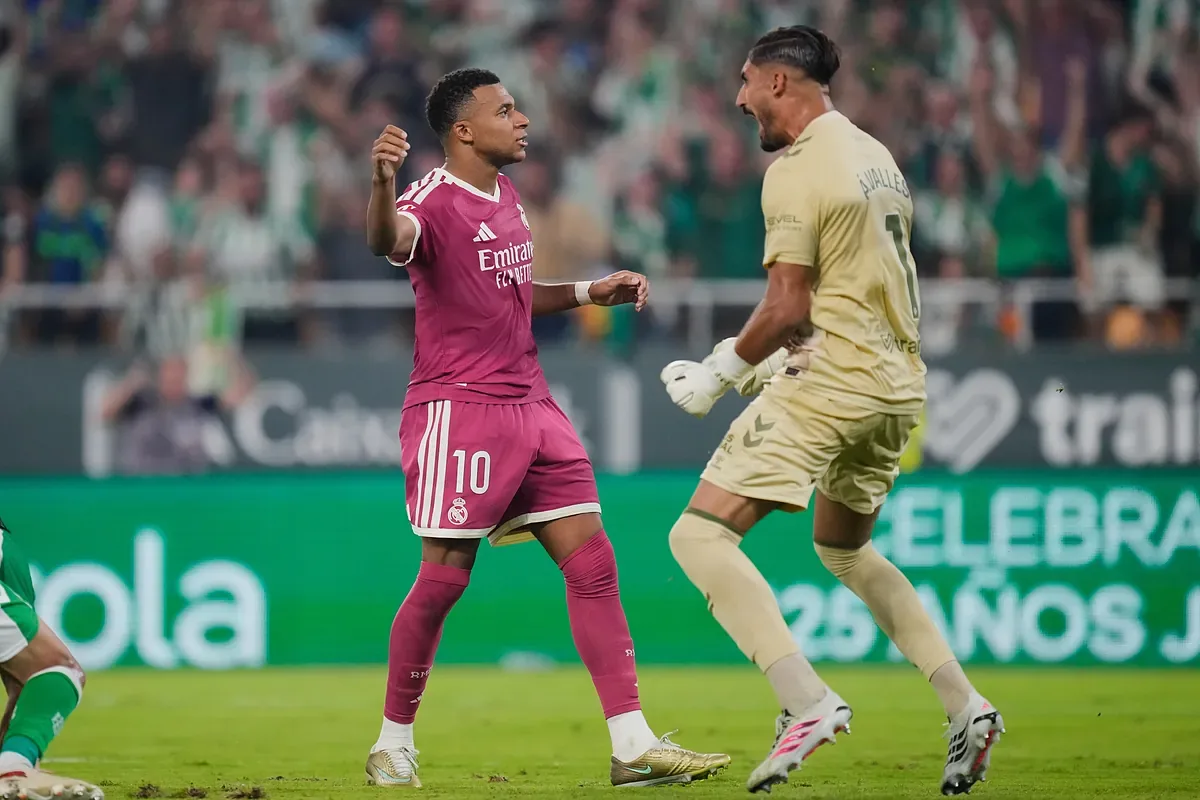Madrid fails everything at La Cartuja, falls to Betis and abruptly halts their league start
