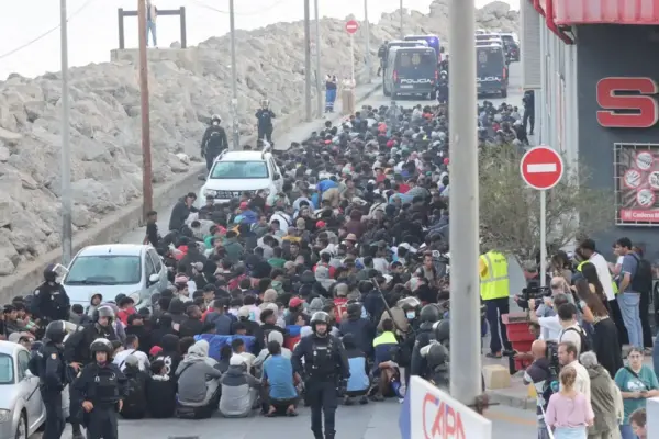 2,000 ambushed sink the Government's 'normality operation' in Ceuta: "The people from Trampolín didn't even arrive"