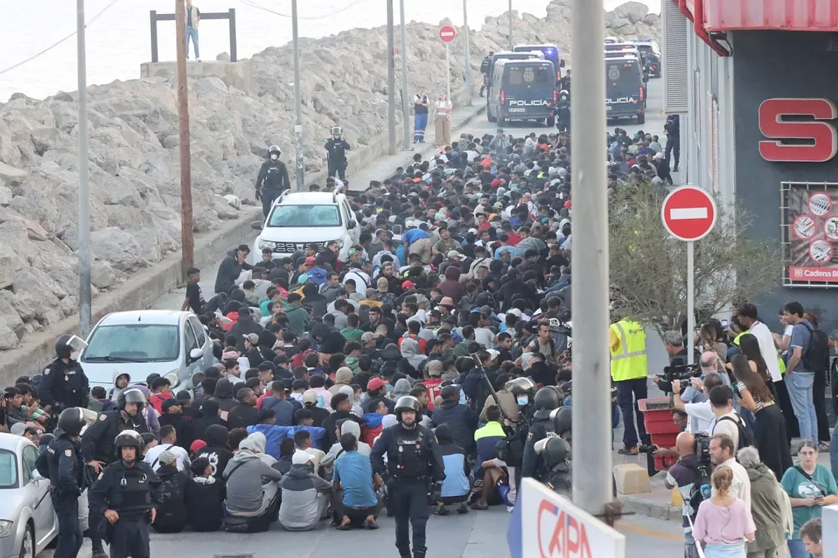 2,000 ambushed sink the Government's 'normality operation' in Ceuta: "The people from Trampolín didn't even arrive"
