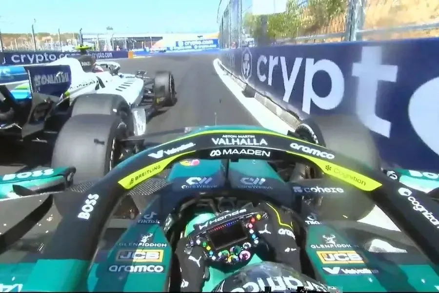 Alonso and Sainz, battle on and off the track: "He pushed me against the wall"