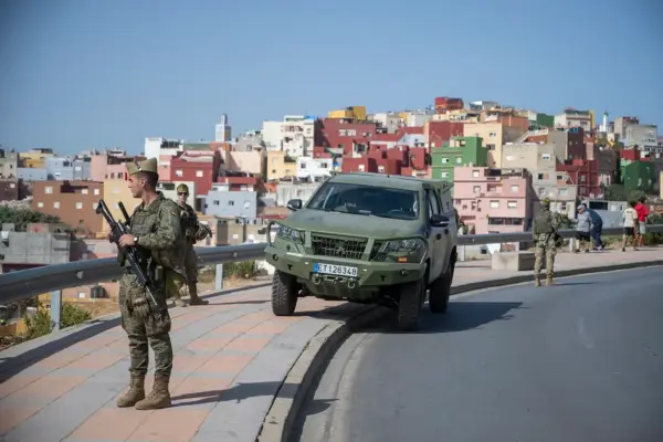 Broken bones and surgeries: this is the condition of the military personnel evacuated from Ceuta to the Gómez Ulla Hospital in Madrid after attacks by immigrants