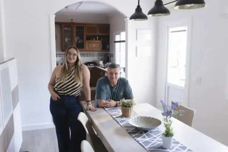 María Antúnez with her father at the family home in Málaga.