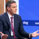 Sánchez says he will have Zapatero in the general election campaign and tries to close succession debates in the PSOE: "I want to be the candidate"