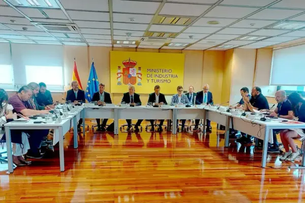 Airbus reaches a preliminary agreement with UGT, CCOO, SIPA, and ATP, but it will have to be approved in a referendum by the workforce